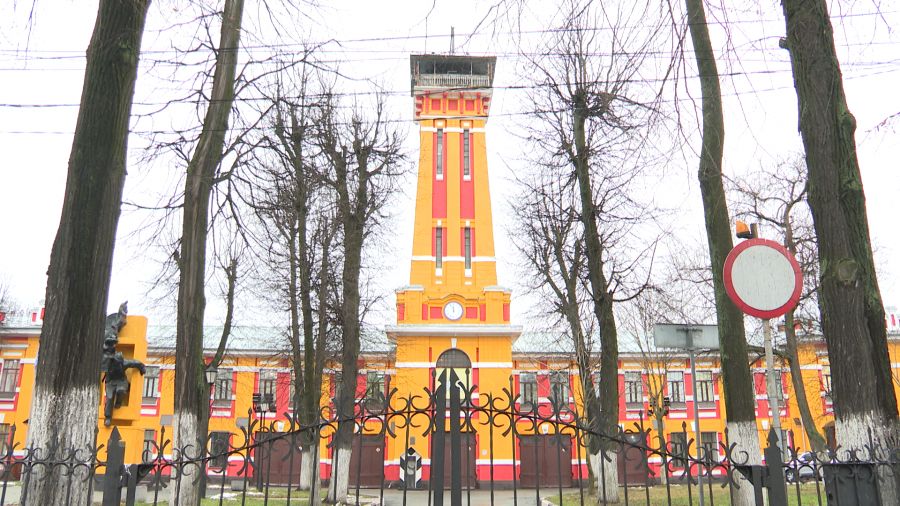 В центре Ярославля проходят учения спасателей