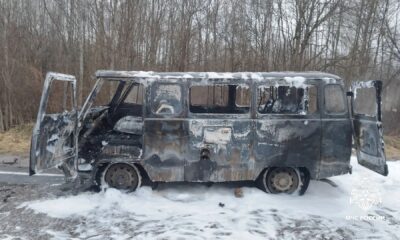 В Угличе на шоссе сгорел автомобиль