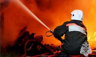 В Ярославле вспыхнул расселенный дом в поселке Силикатного завода
