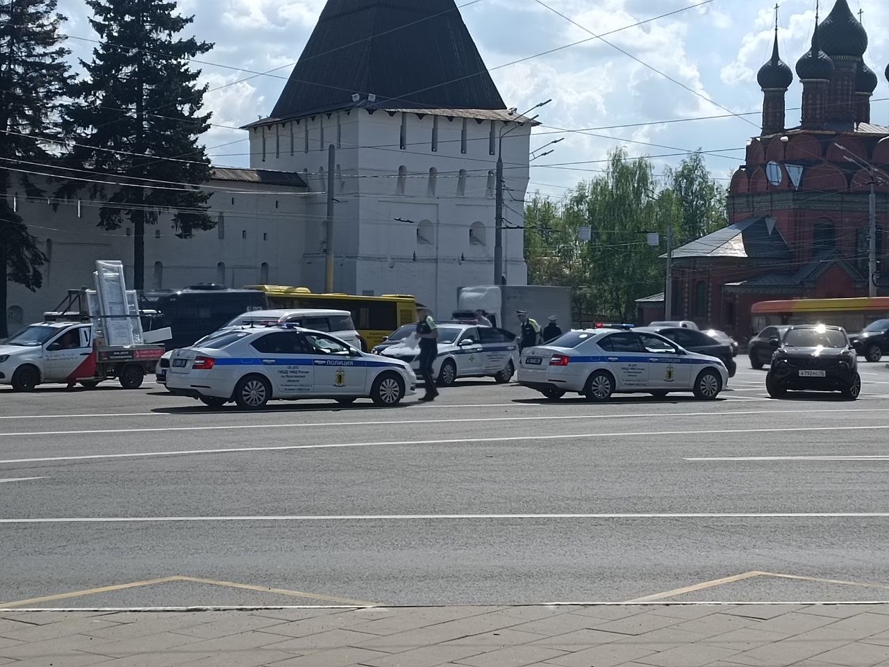 В центре Ярославля ГАИ устроила массовую проверку водителей