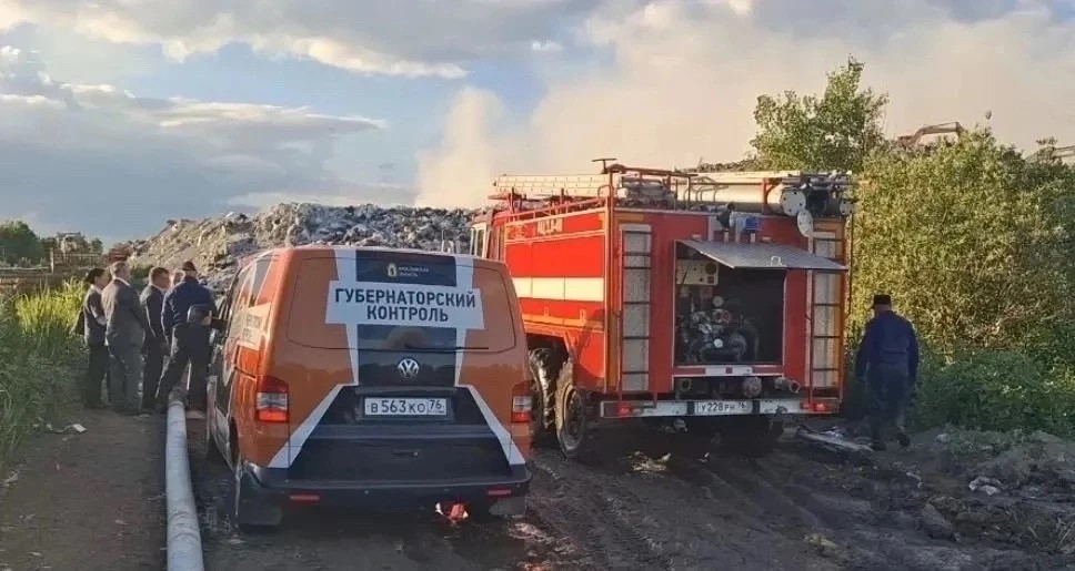 На горящий полигон под Ростовом стянули дополнительную технику