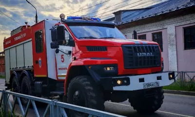 Крупный пожар оставил без кровли дом в Ярославле