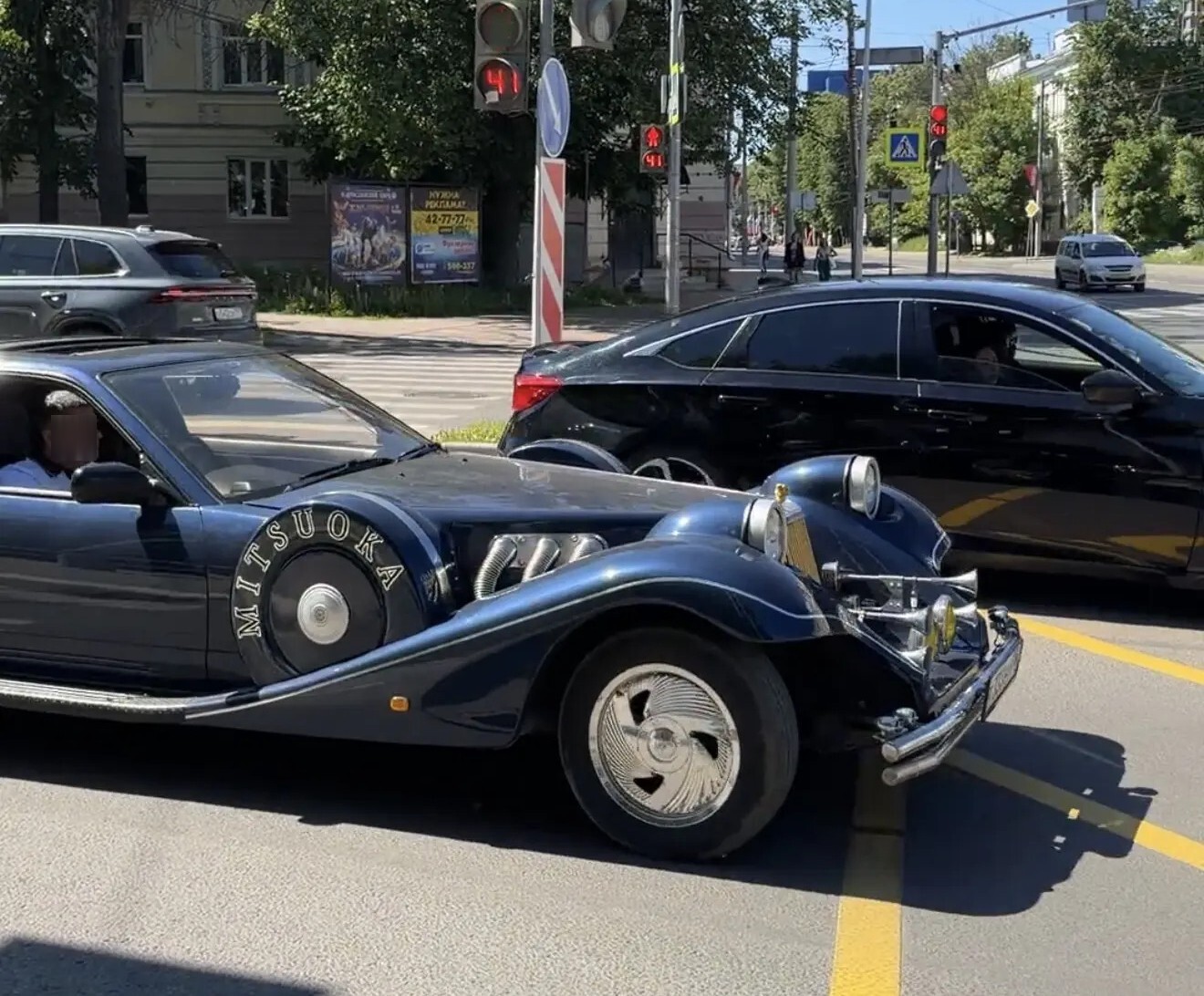 На улицах Ярославля заметили японский ретро-автомобиль