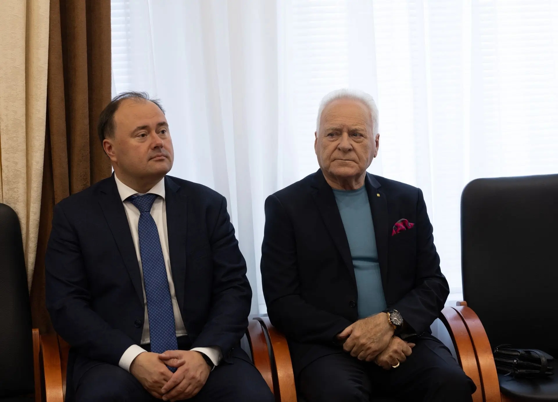 Молчанов и Лисицын получили удостоверения депутатов Госдумы