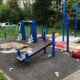 В Ярославле спортплощадку завалили матрасами и мусором