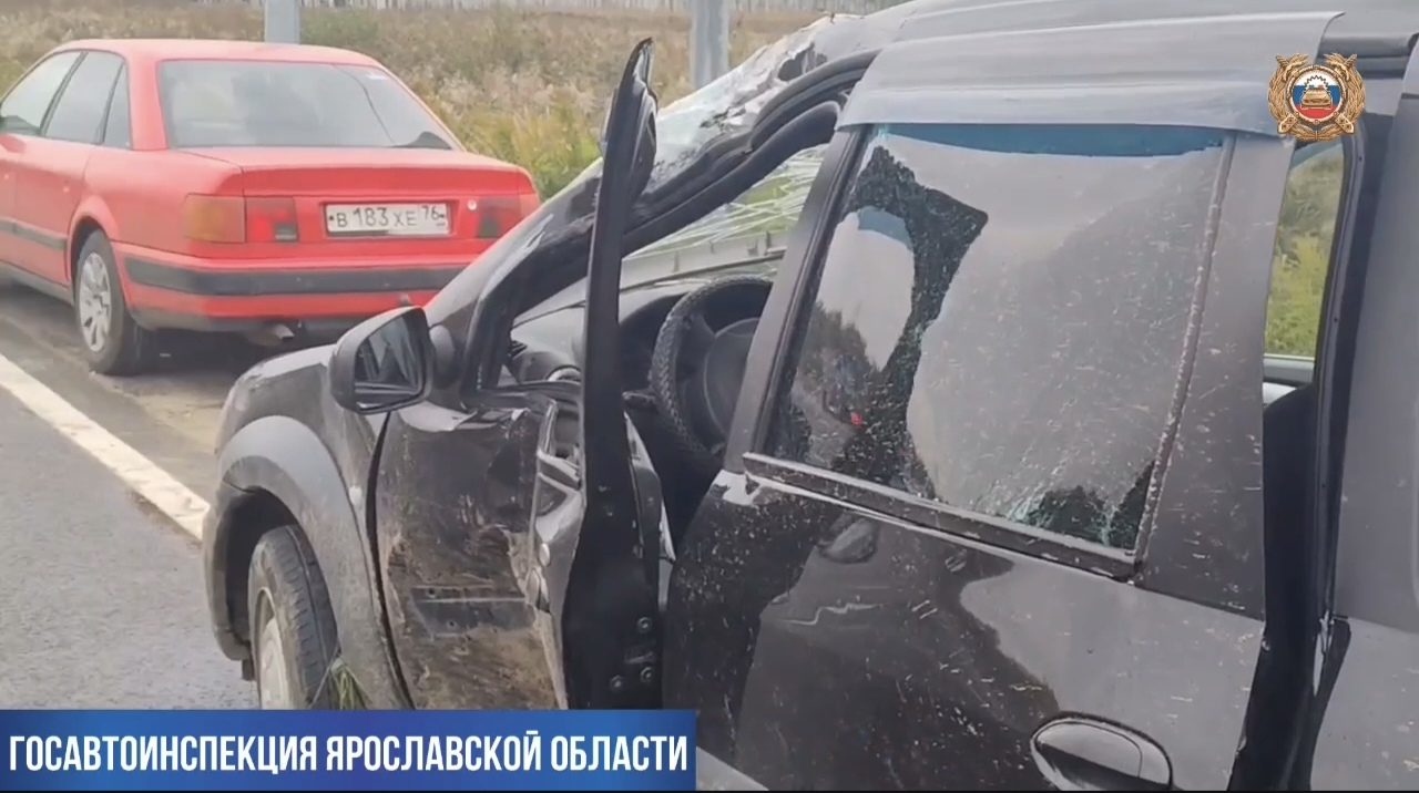 Пять человек пострадали в ДТП под Ярославлем