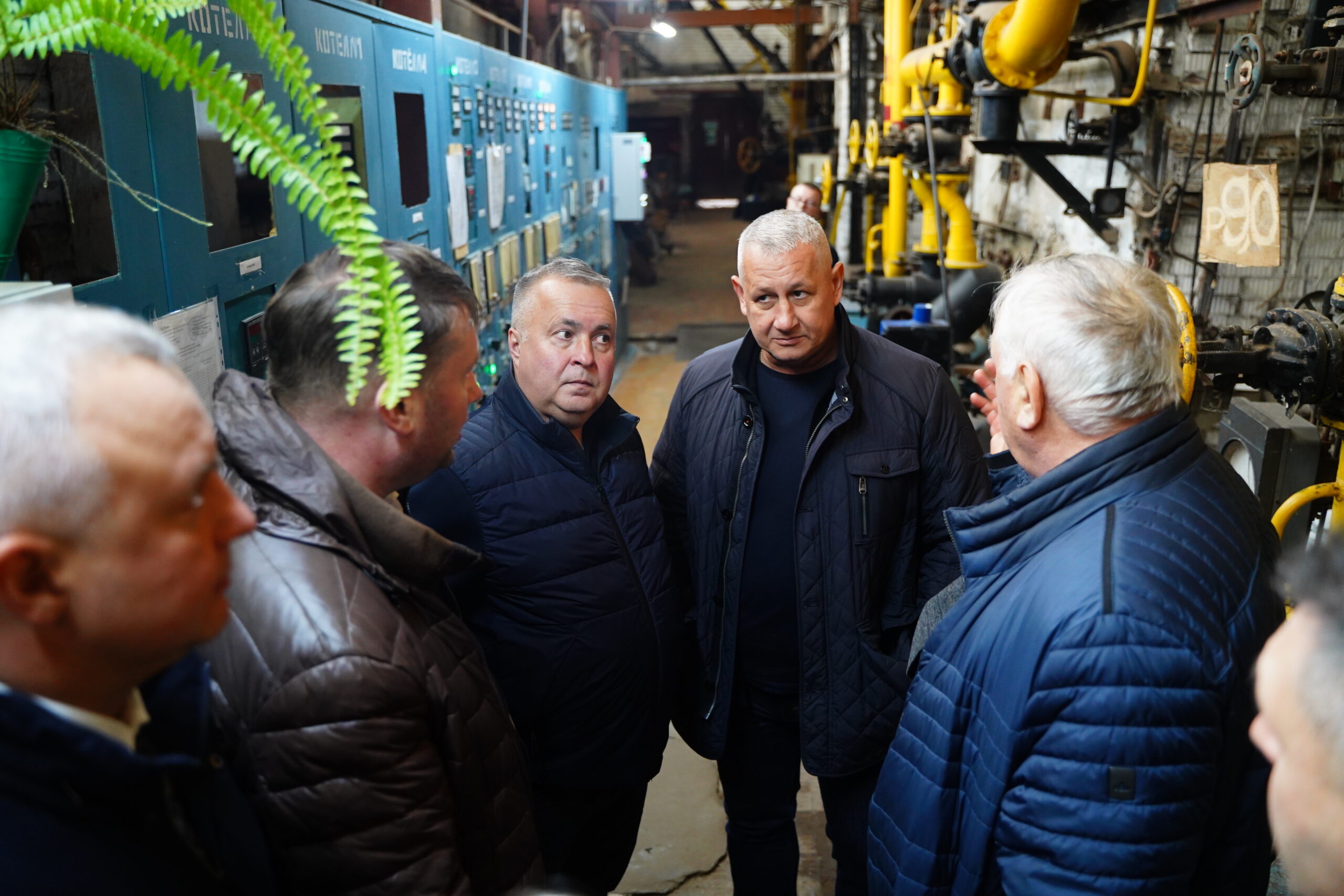 Депутаты Ярославской думы проверили котельную в Константиновском