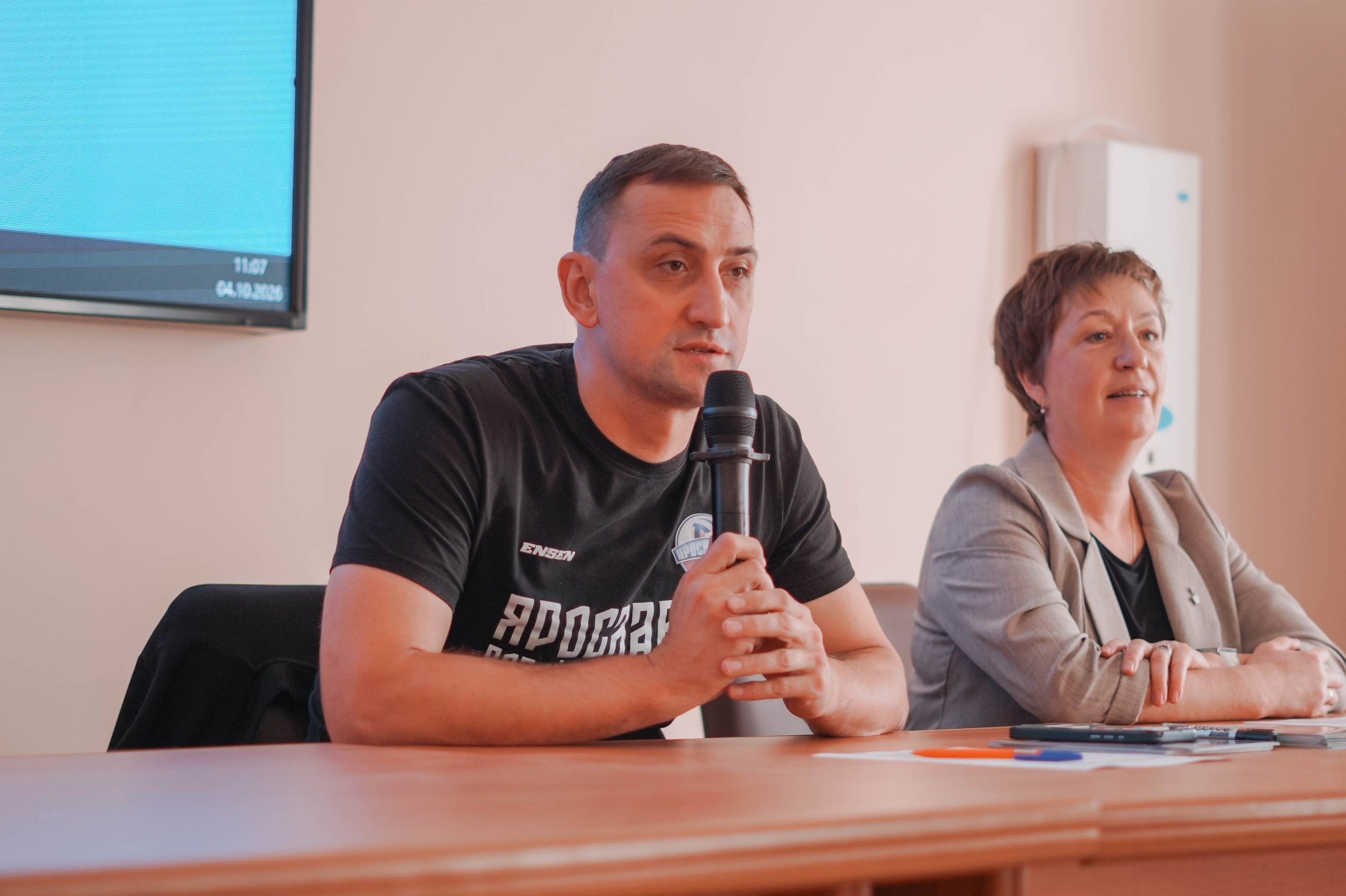 К ярославским студентам приехал олимпийский чемпион