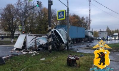 В Ростове Великом водитель «ГАЗели» погиб в ДТП