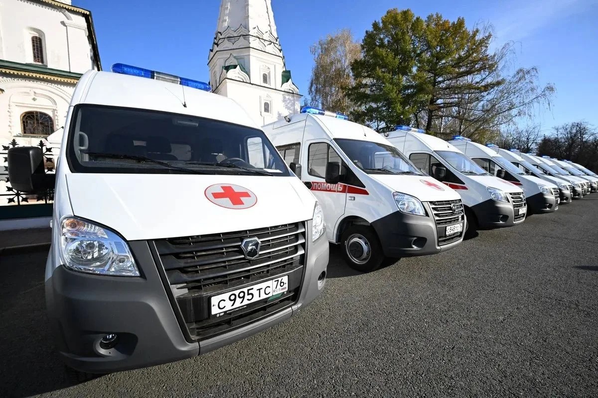 В Ярославскую область поступили 12 новых машин скорой помощи