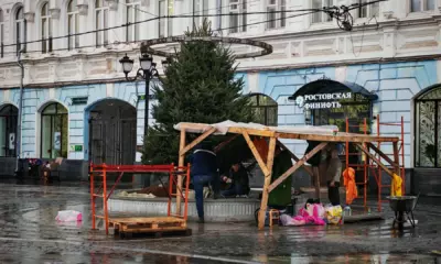 В мэрии Ярославля объяснили появление ёлки в фонтане на Кирова