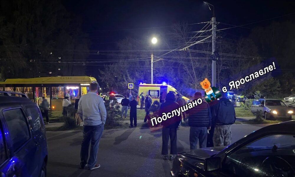 В Ярославле пьяный водитель травмировал двух инспекторов ГАИ