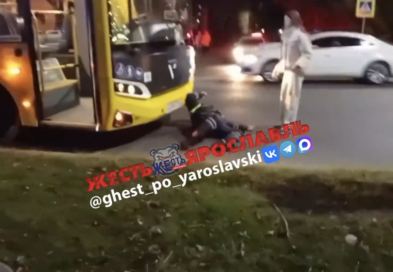 Сотрудник ГАИ пострадал в аварии на Тутаевском шоссе в Ярославле