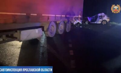 В Ярославле водитель легковушки погиб при столкновении с фурой