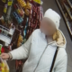 В Ярославле ищут женщину, забравшую чужой кошелёк